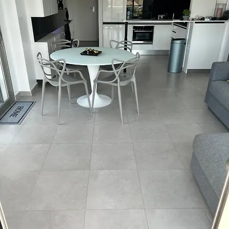 A Costa Apartment *